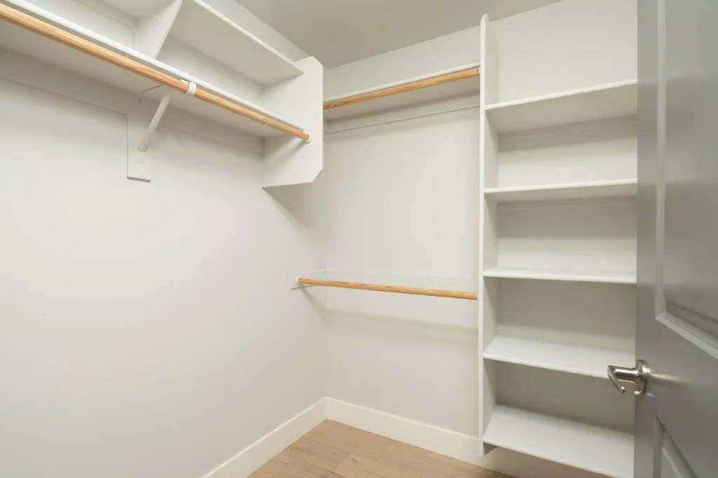 Walk-In Closets