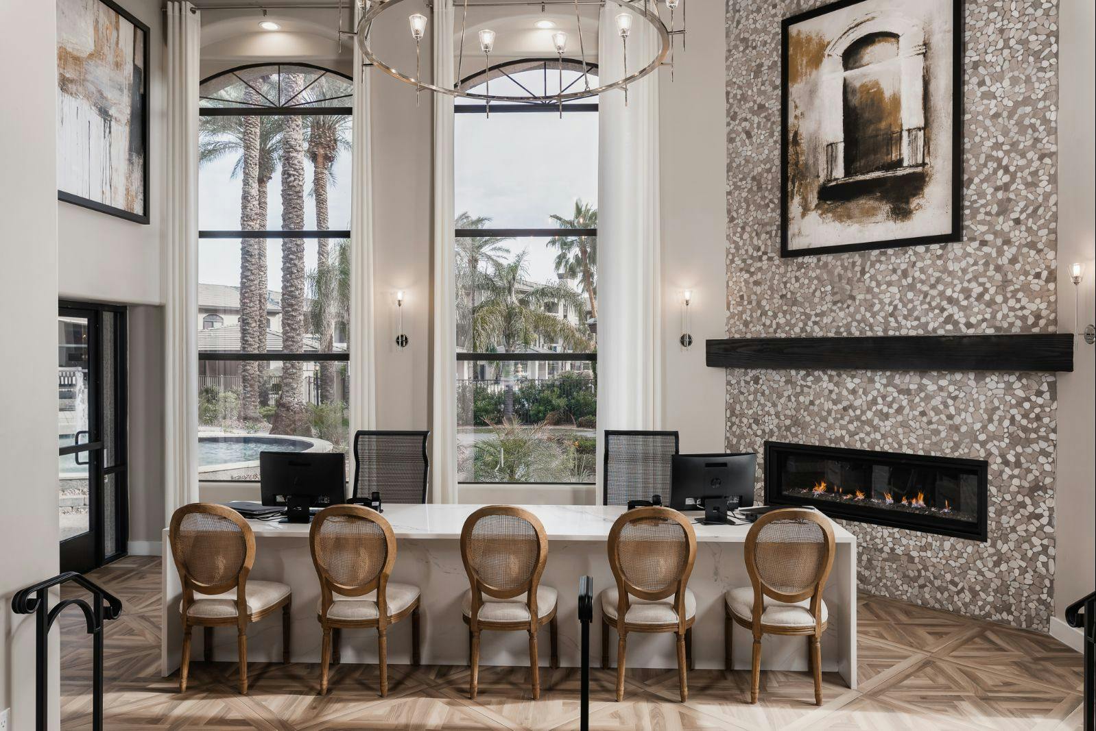 Welcome Leasing Lounge