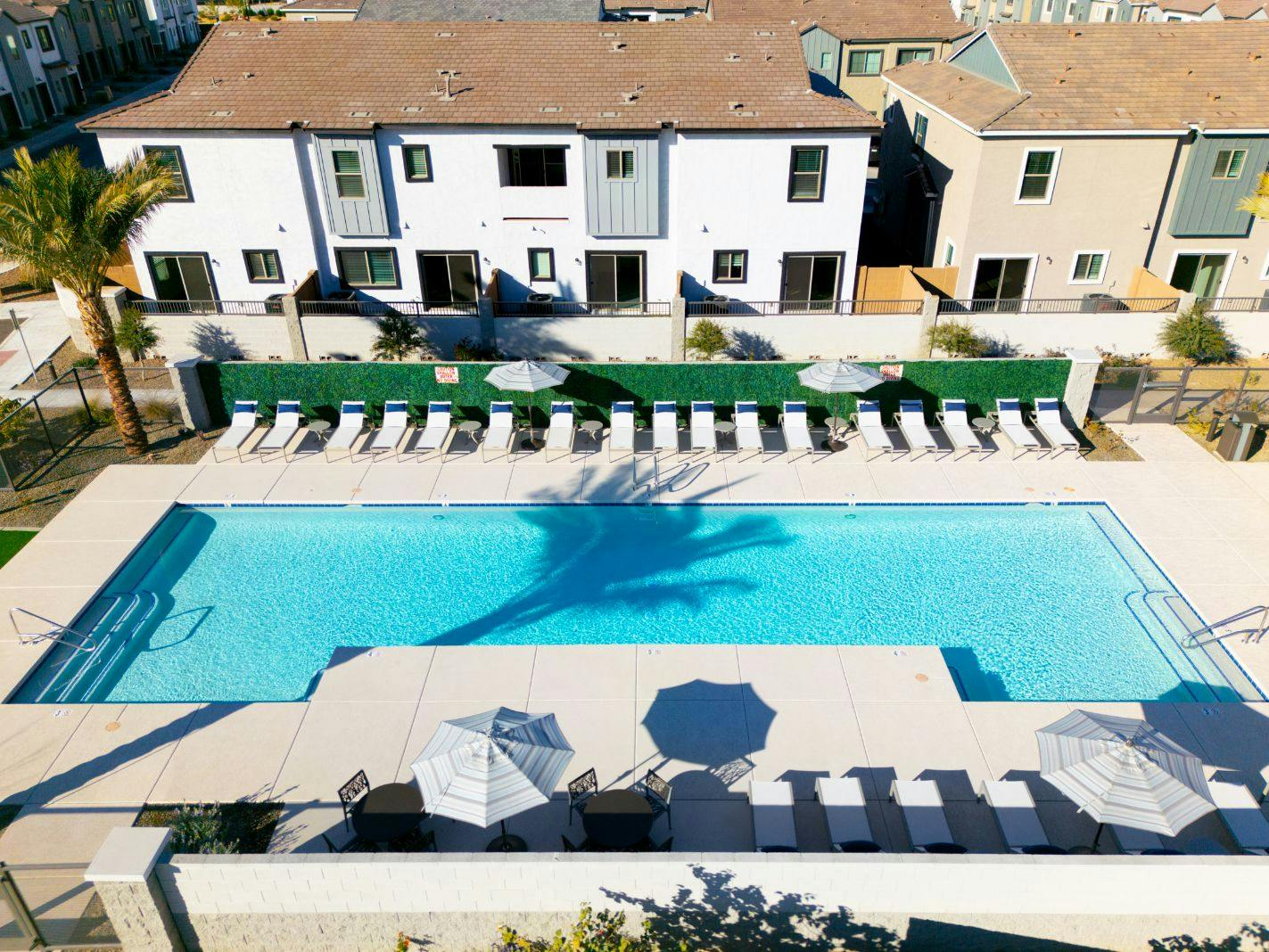 Luxurious Pool with Sundeck