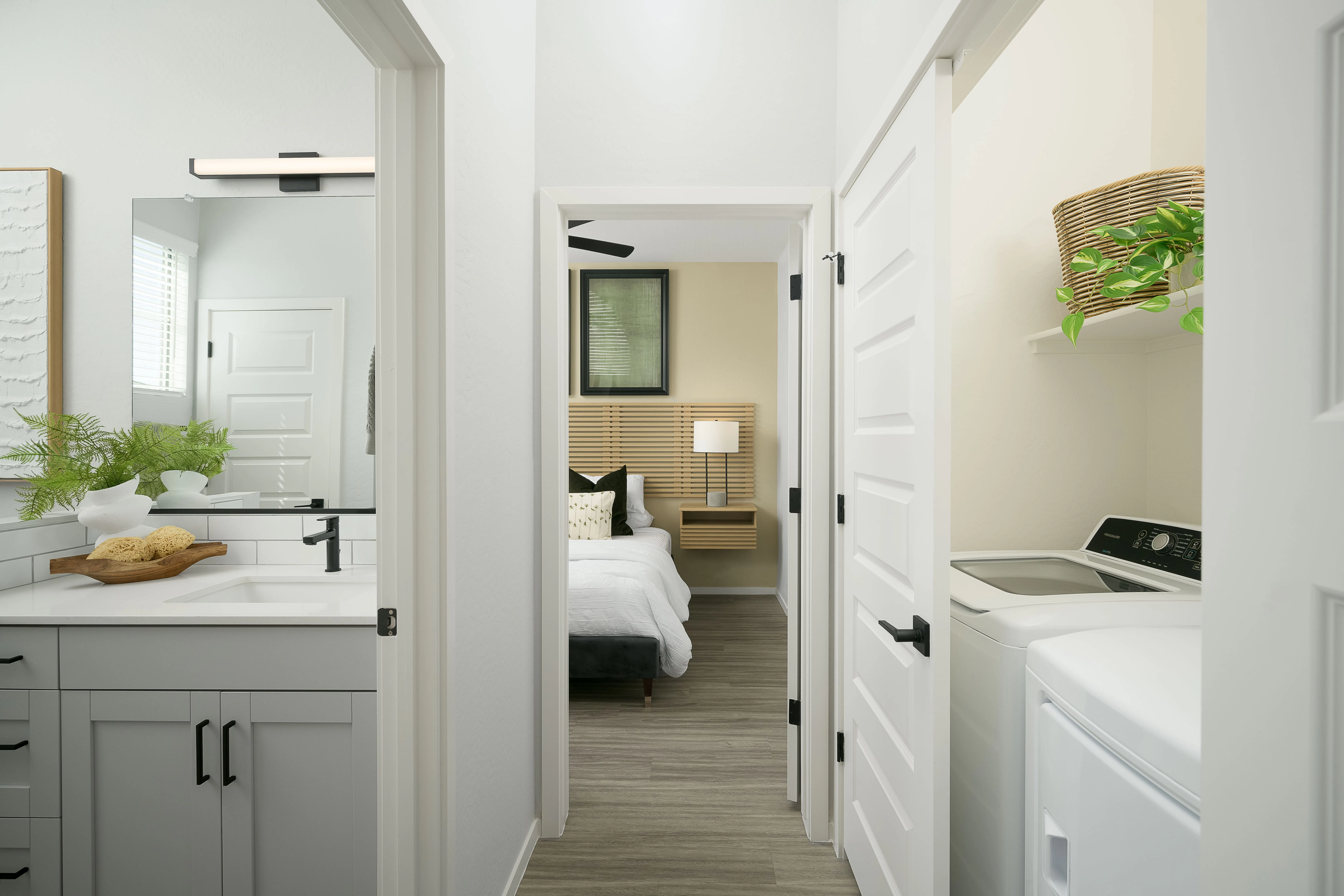 Full-Size Washer & Dryer 