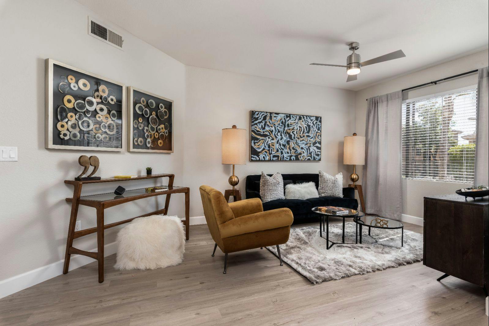 Expansive 9-Foot Ceilings
