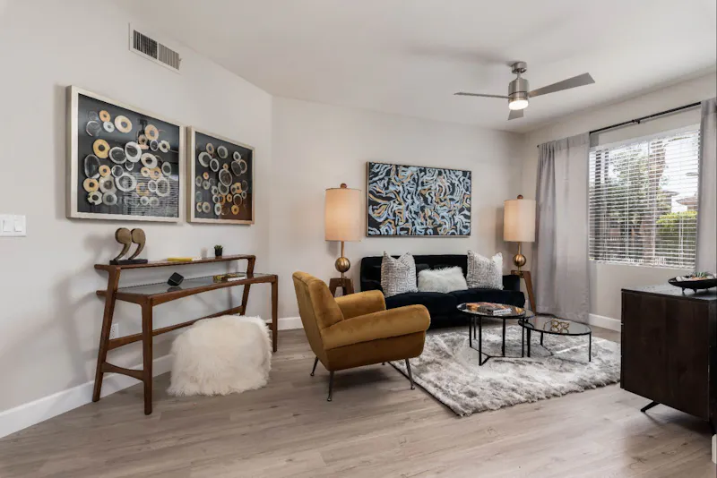 Expansive 9-Foot Ceilings