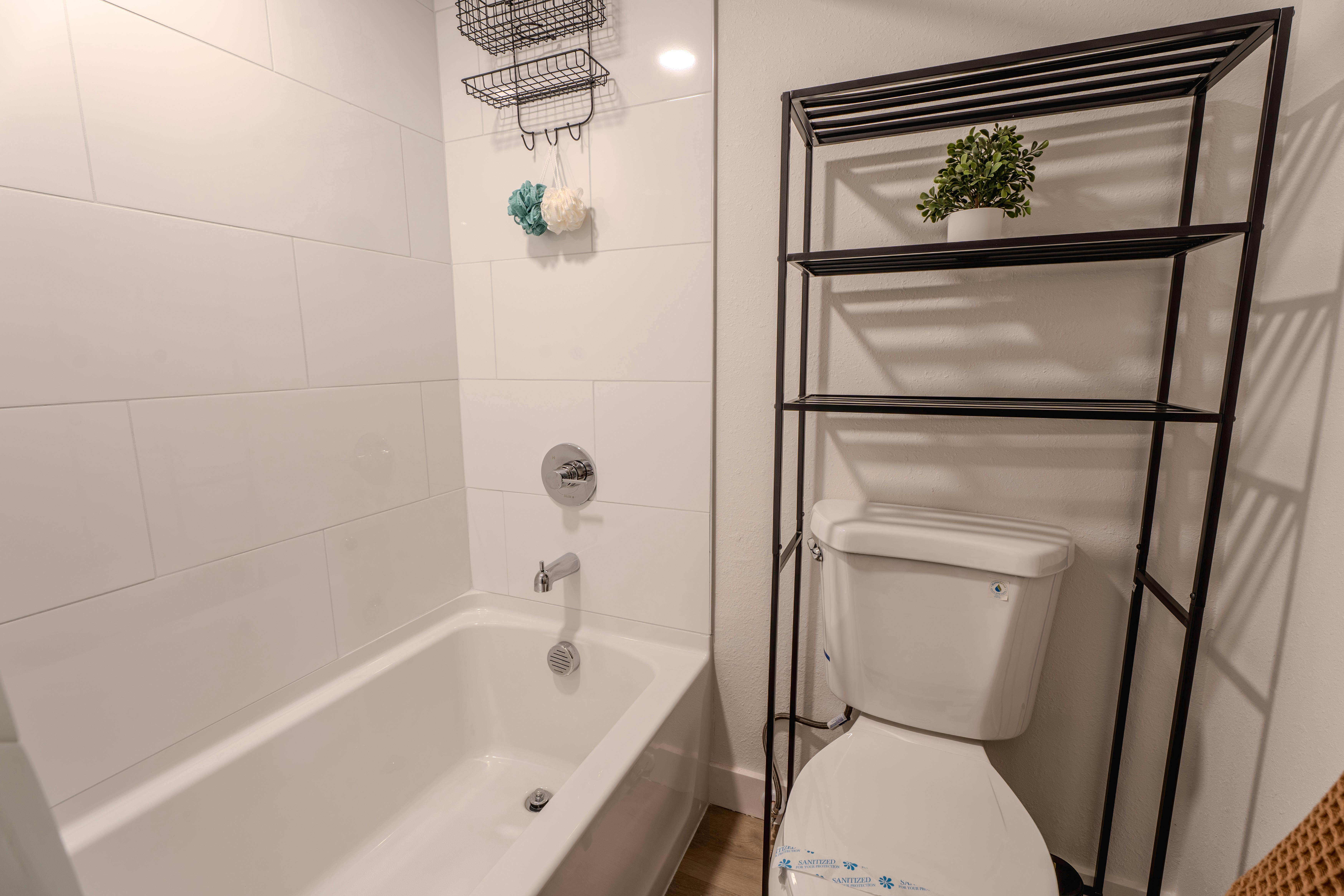 Clean, Stylish Bathroom Space