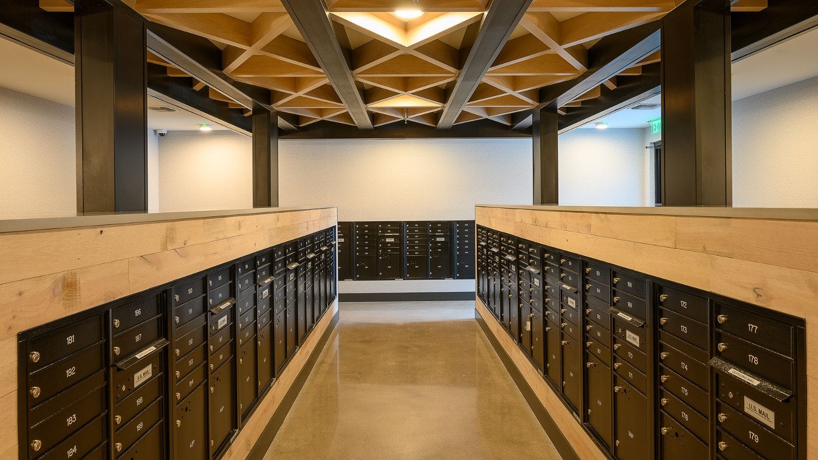 24-7 Luxer One Package Lockers