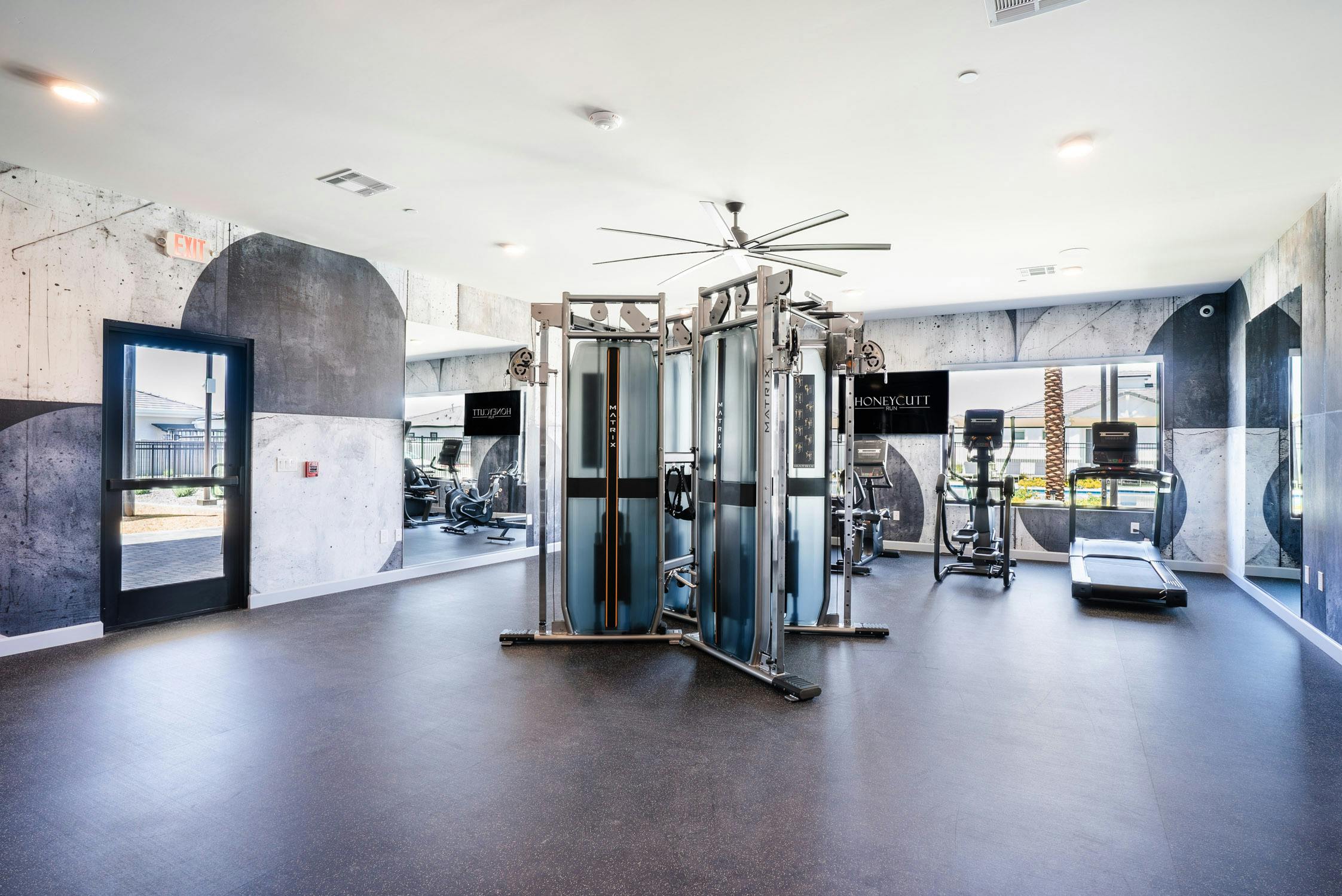 24/7 Fitness Center Access