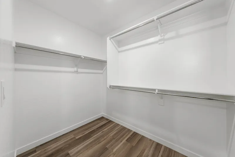 Walk-in Closet