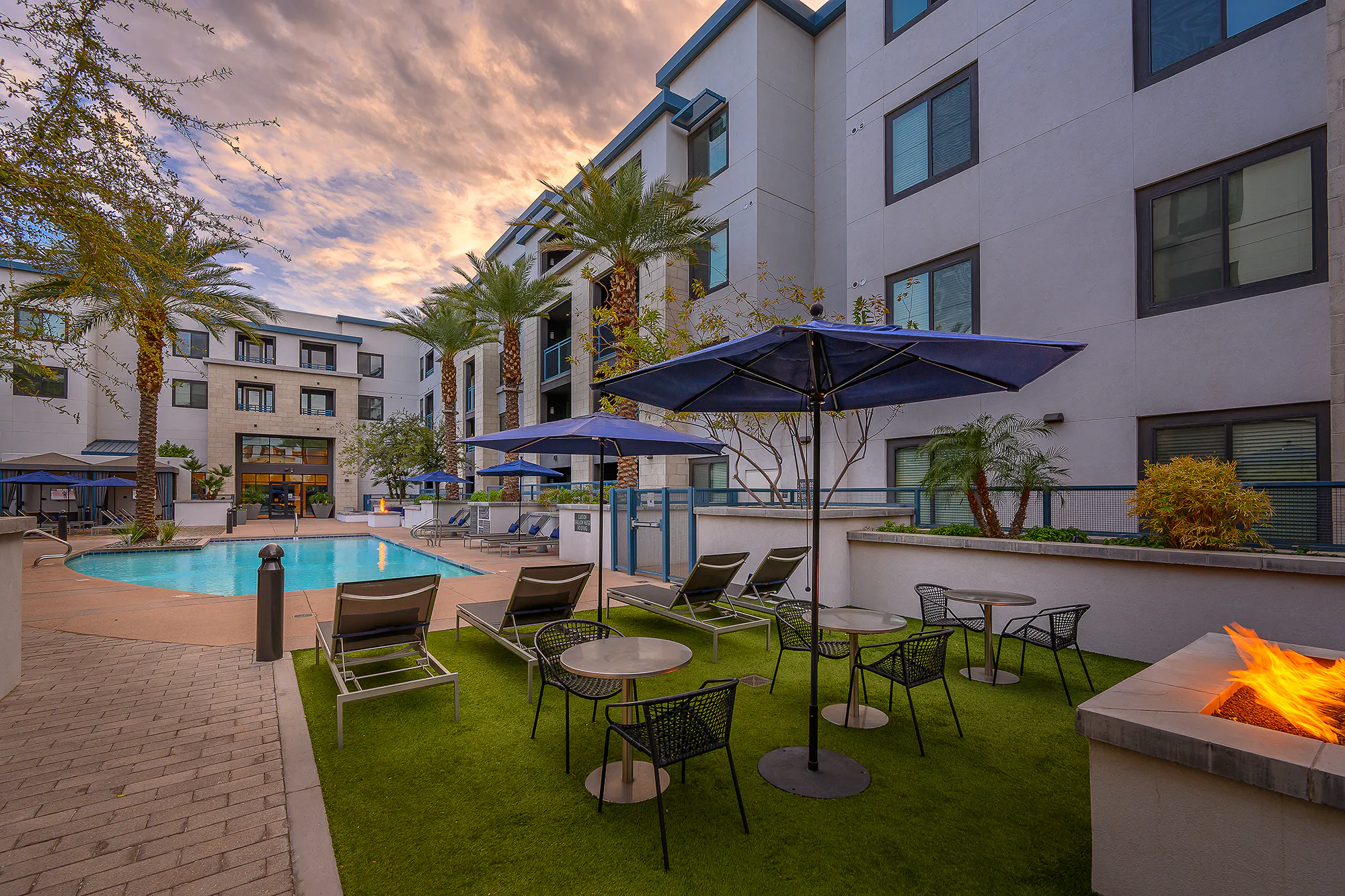 Lakeside Drive Apartments