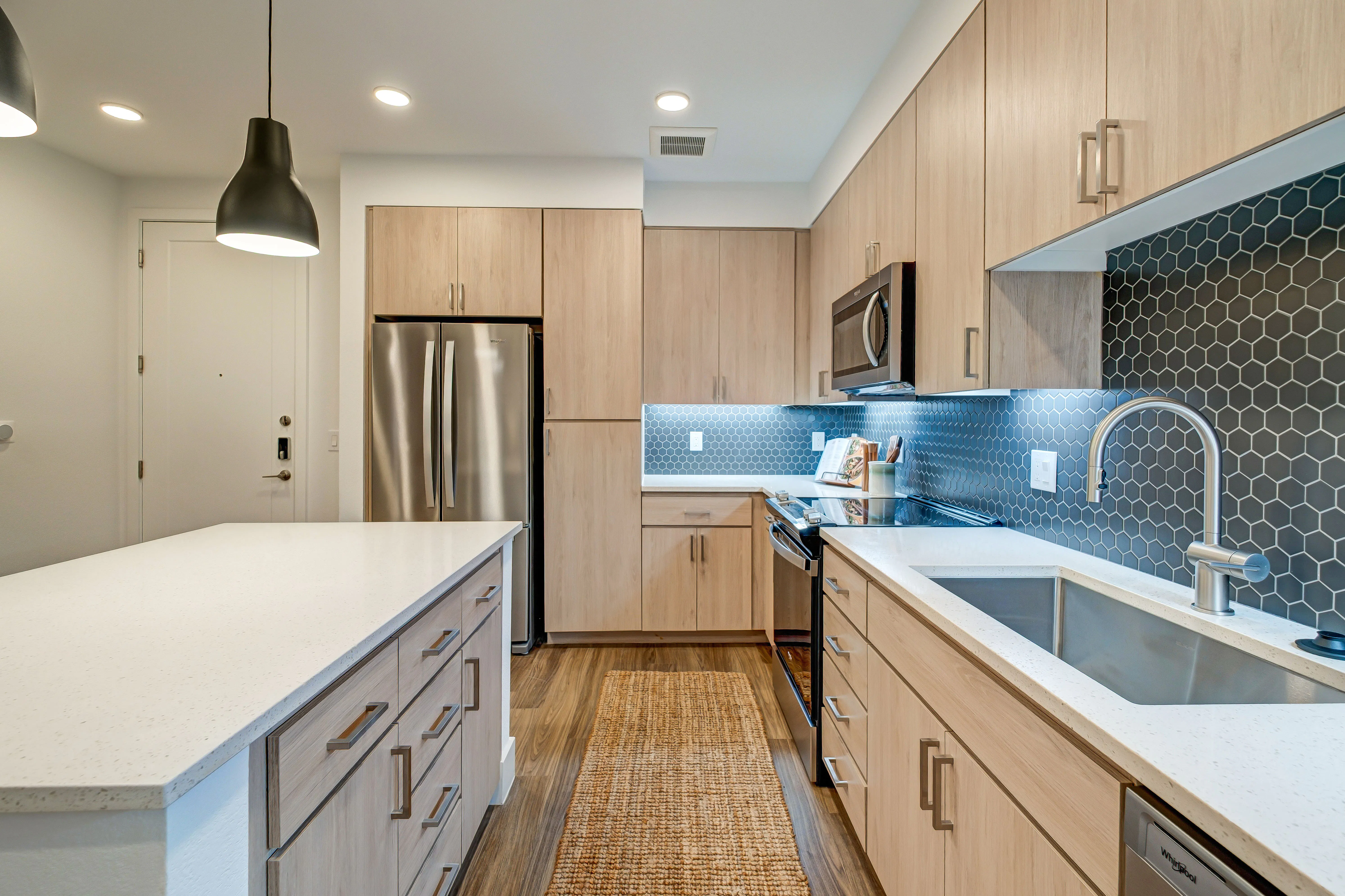 Modern Kitchen With Tile Backsplash
