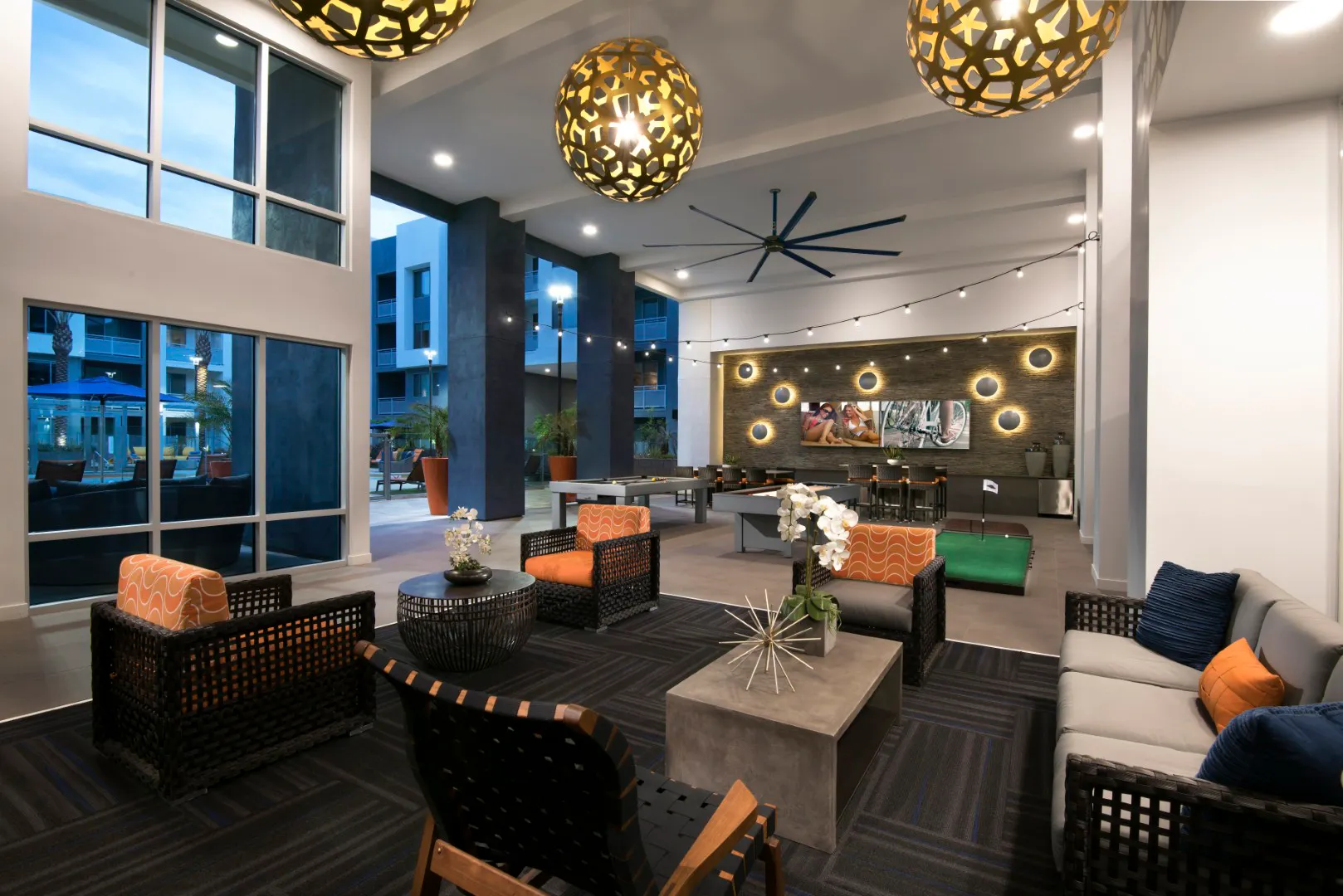 Modern Leasing Lounge
