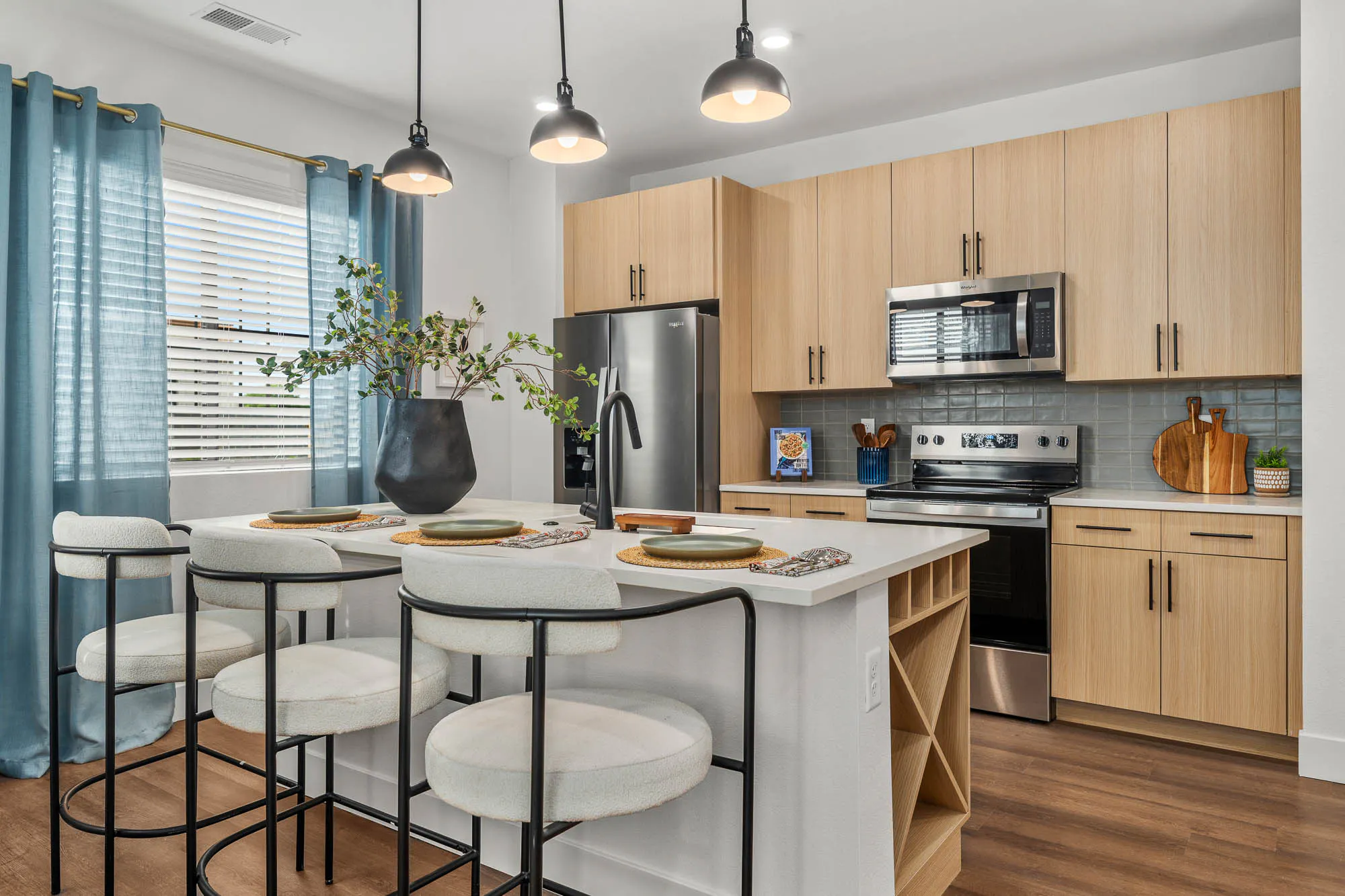 Luxurious Quartz Countertops