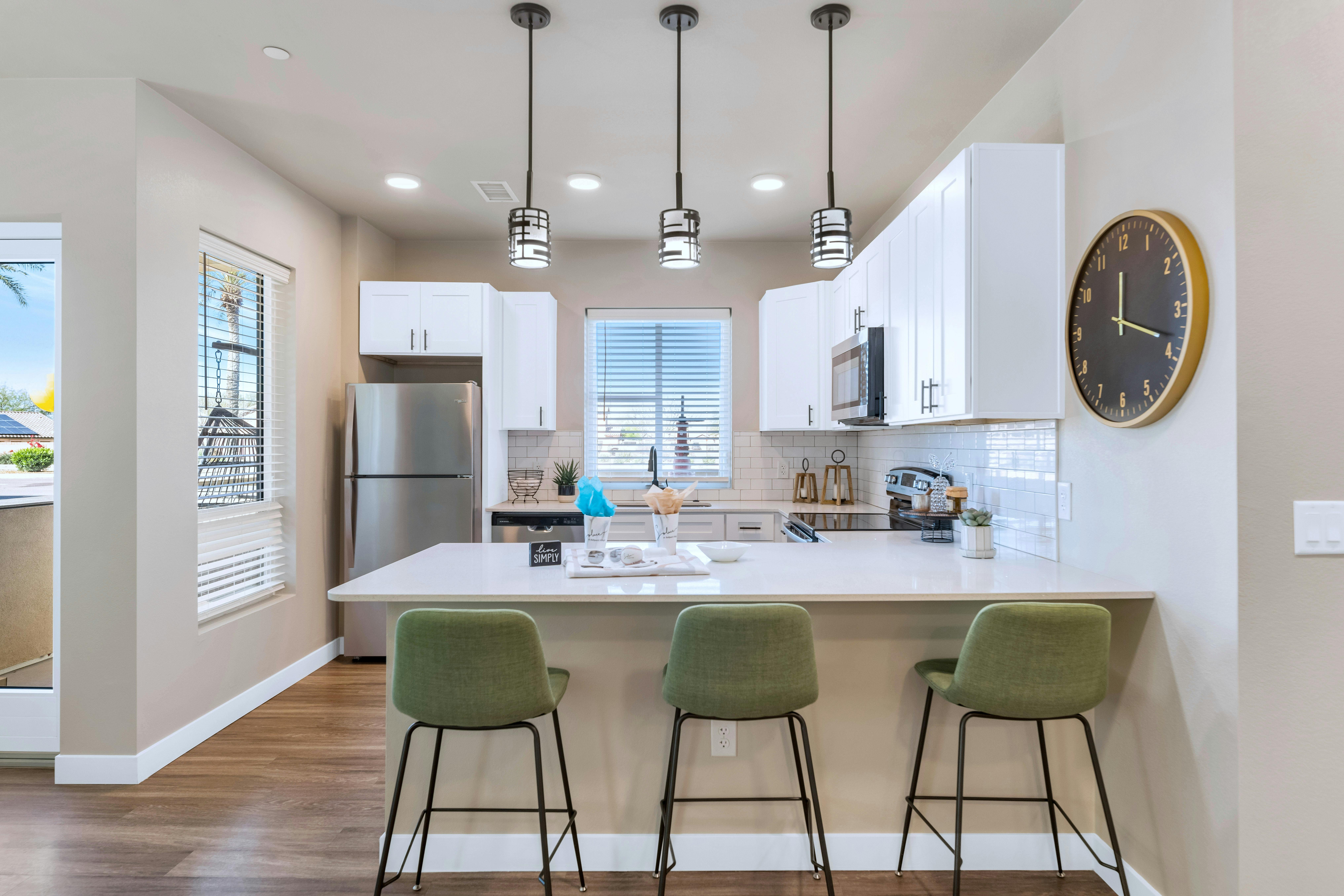 Kitchen Breakfast Bar