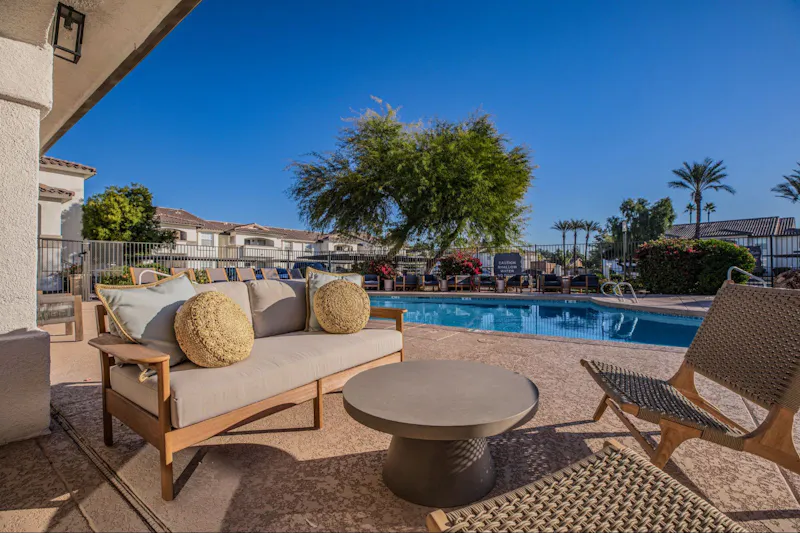 Pool Seating