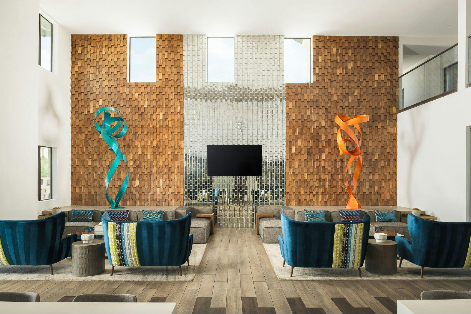Luxury Leasing Office