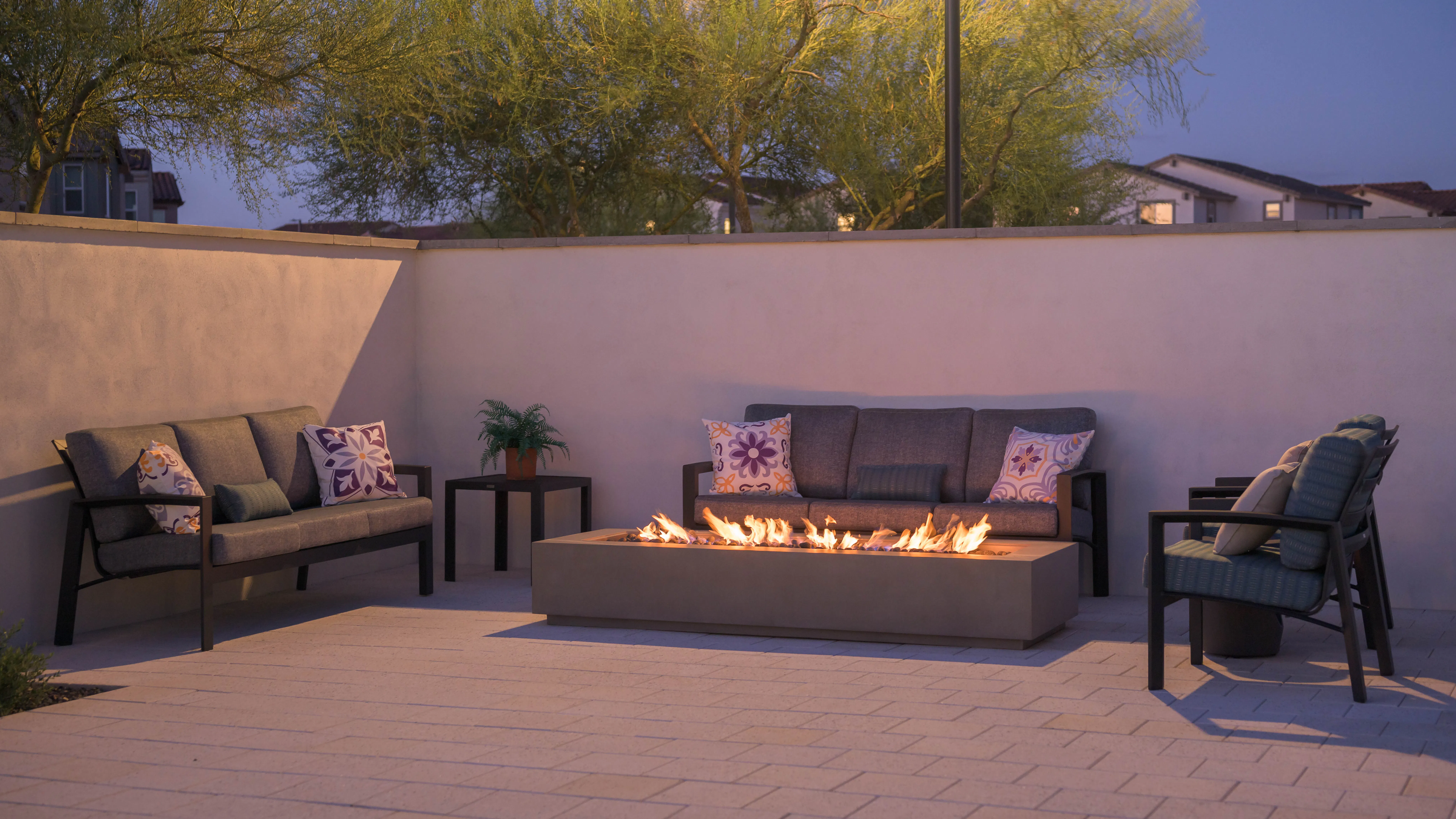 Outdoor Seating & Fireplace