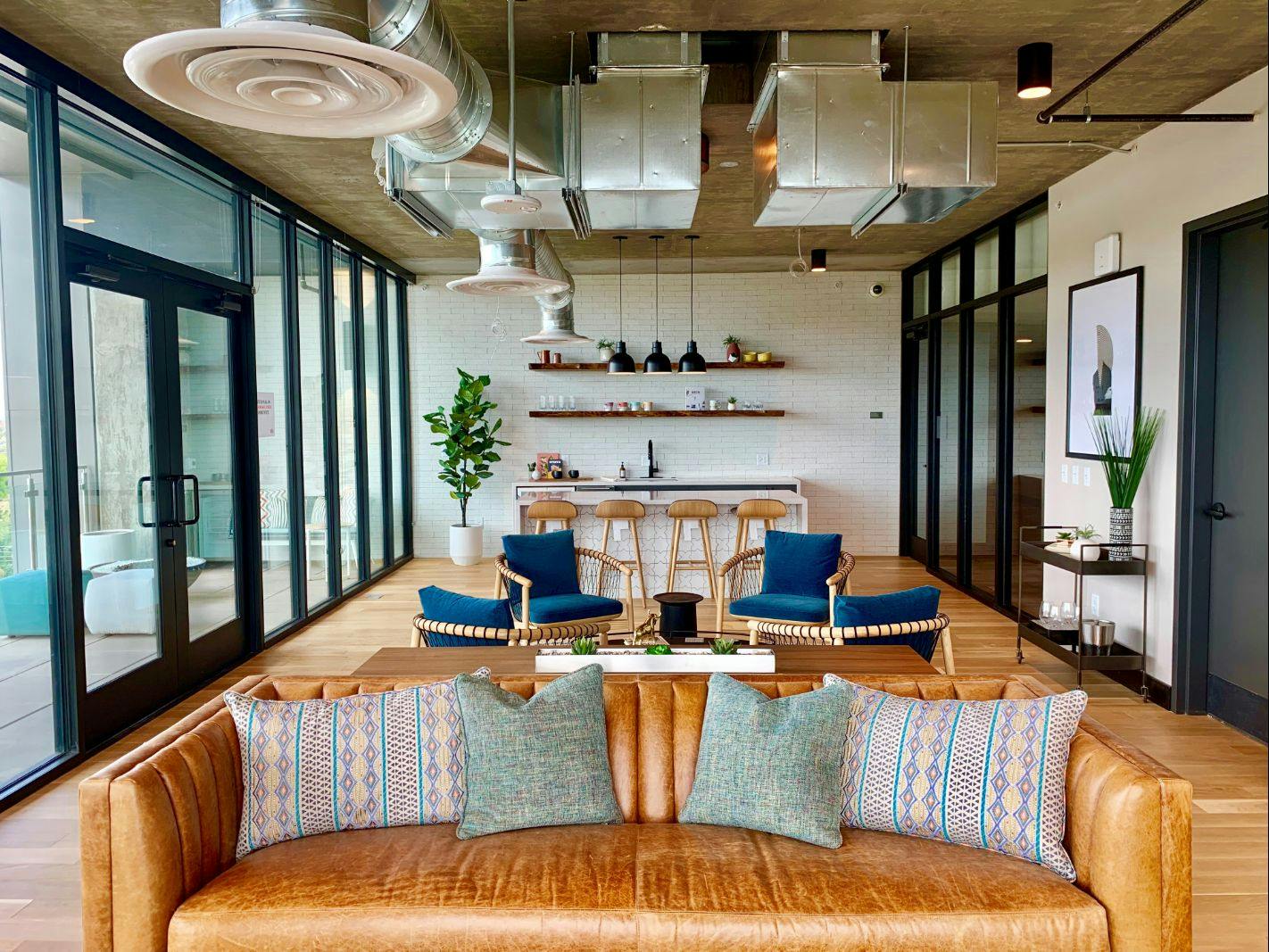 Top-Floor Clubhouse