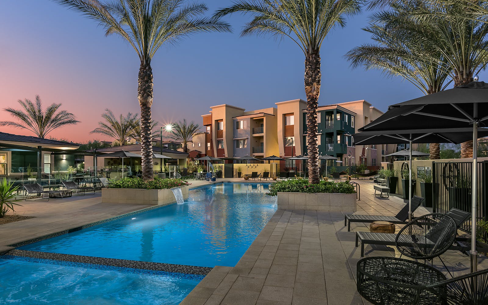 Resort-Style Amenities 